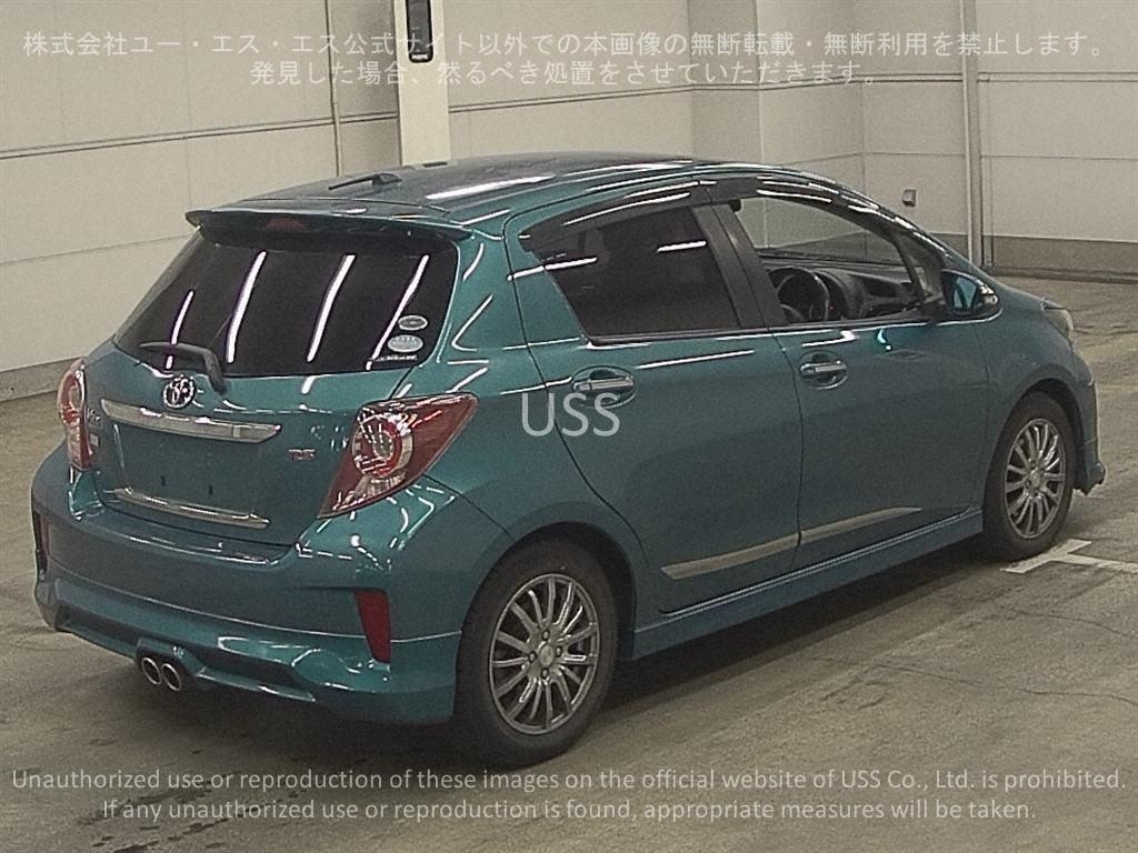 2011 TOYOTA VITZ RS